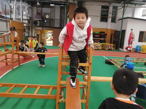 自主皆精彩，混出真乐趣——雨城一幼中大街园区混龄走班活动开始啦