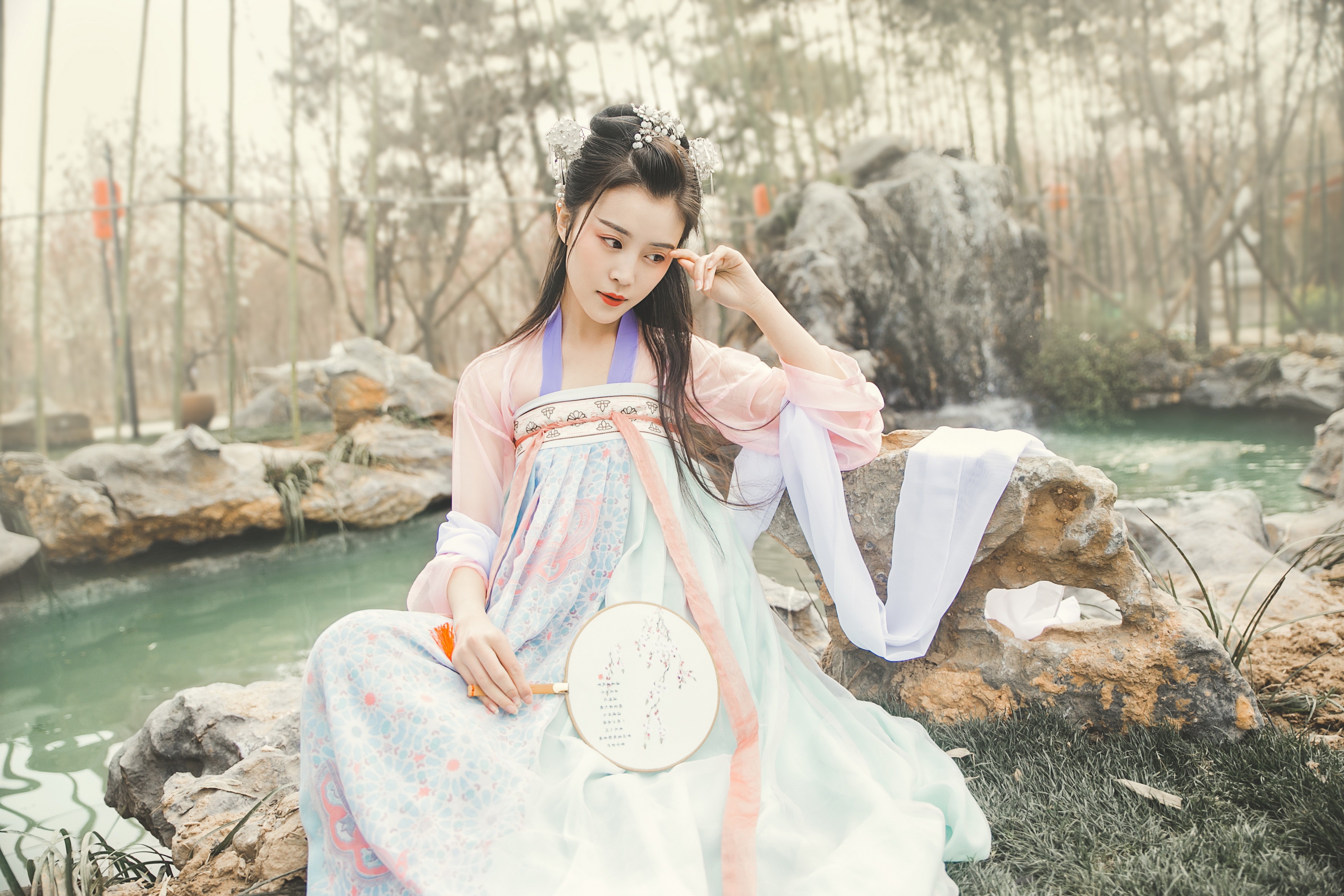 《战神王爷的调皮小王妃》爹娘宠爱，兄长呵护，战神夫君更甜宠