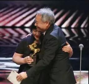 金鸡金马谁赢了,金鸡碾压金马