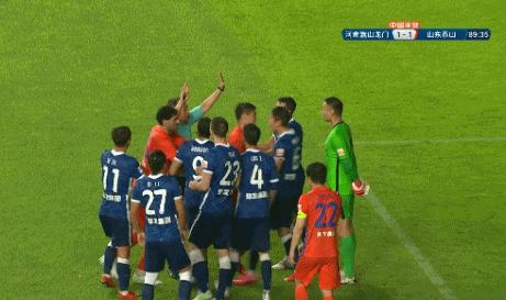 王上源罚定位球,王上源因击打对手被禁赛3场