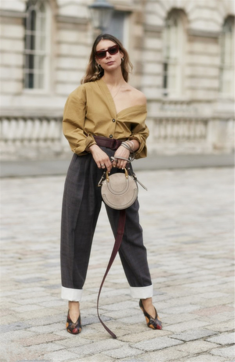 梨形身材的女性不要随便乱穿衣,梨形身材的女人秋冬怎样穿搭