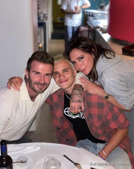 贝小七和贝克汉姆生日,贝克汉姆晒合照小七搂爸爸好有爱