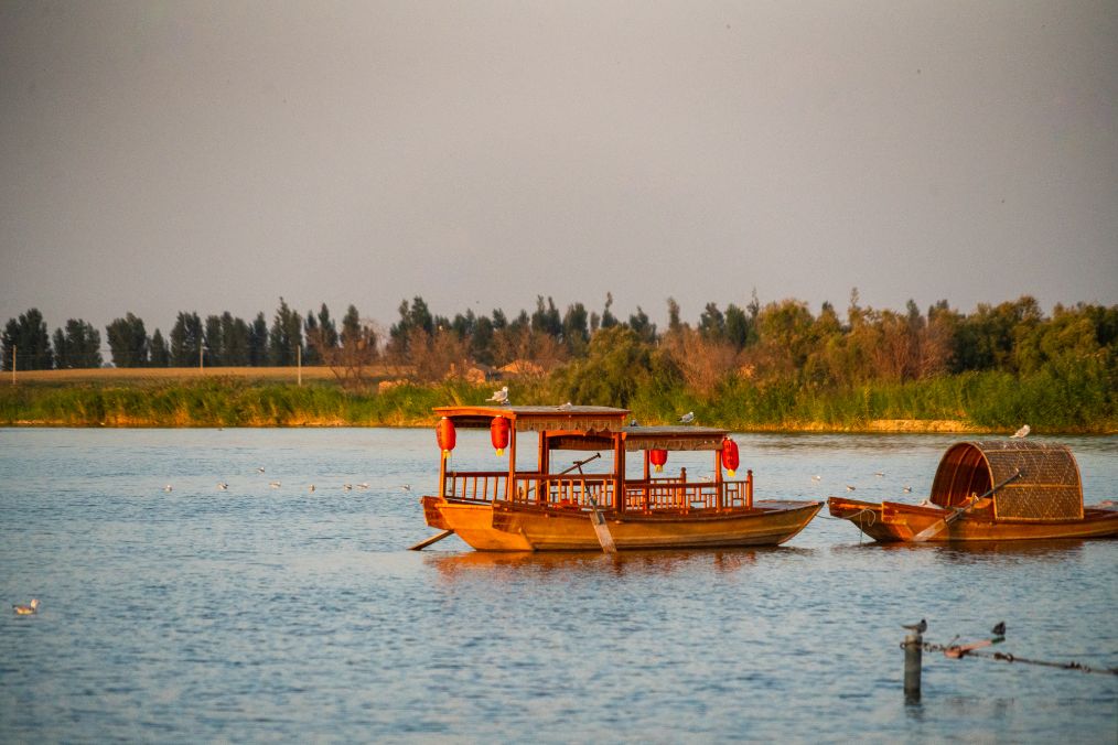 她是滔滔千里黄河的宠儿，阴山之下、河套之上的掌上明珠