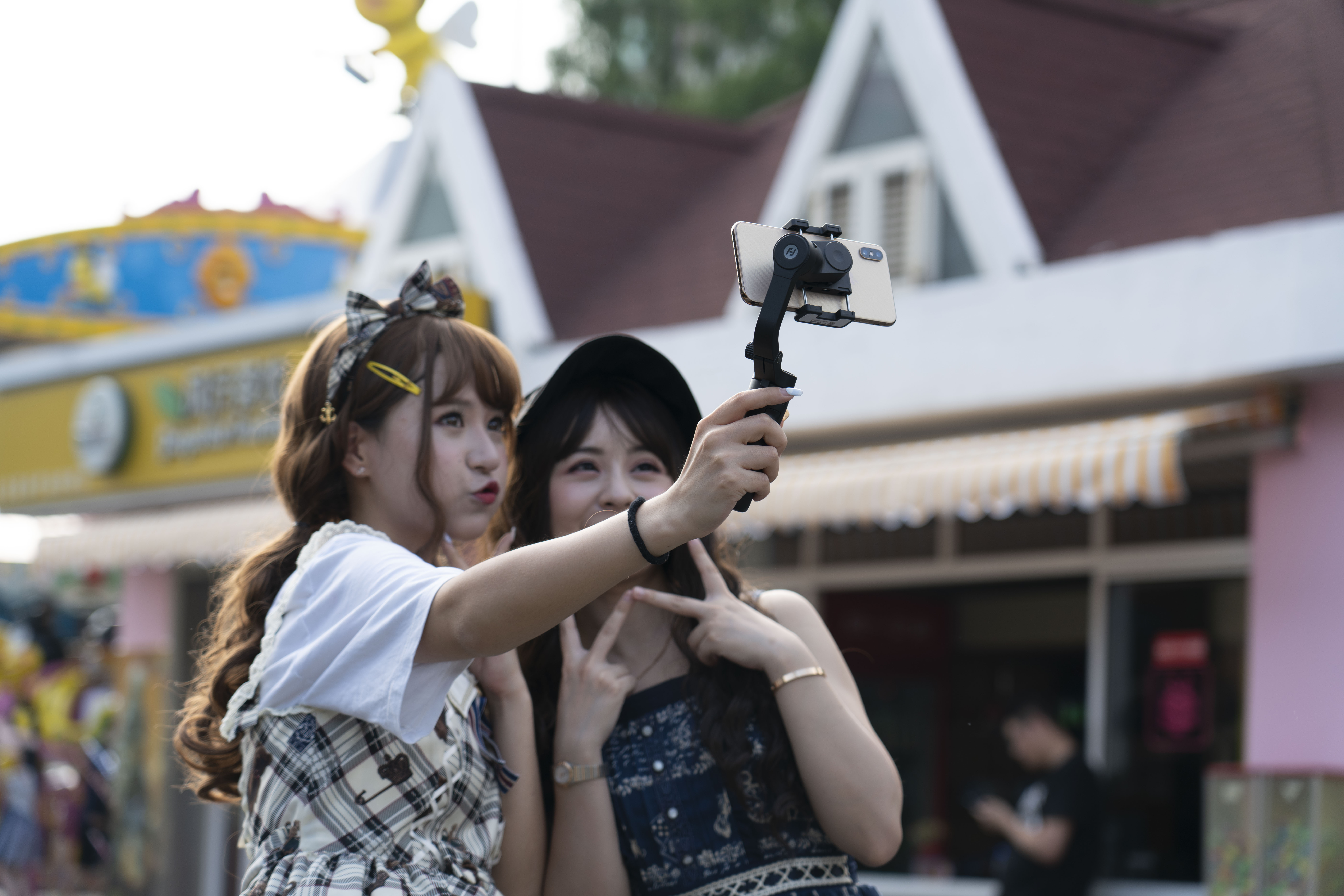 如何判断一台手机稳定器值不值得买？新手入门短视频必看攻略