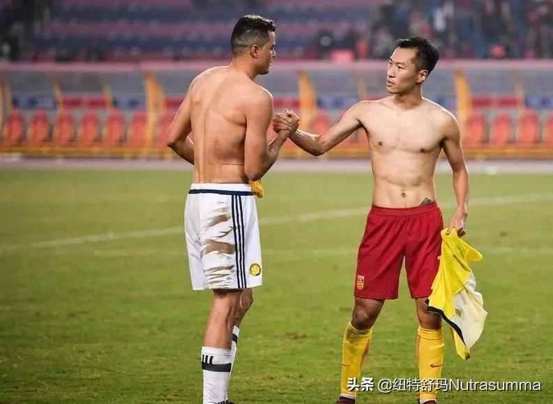 国足体脂率未下超10%,李铁白斩鸡