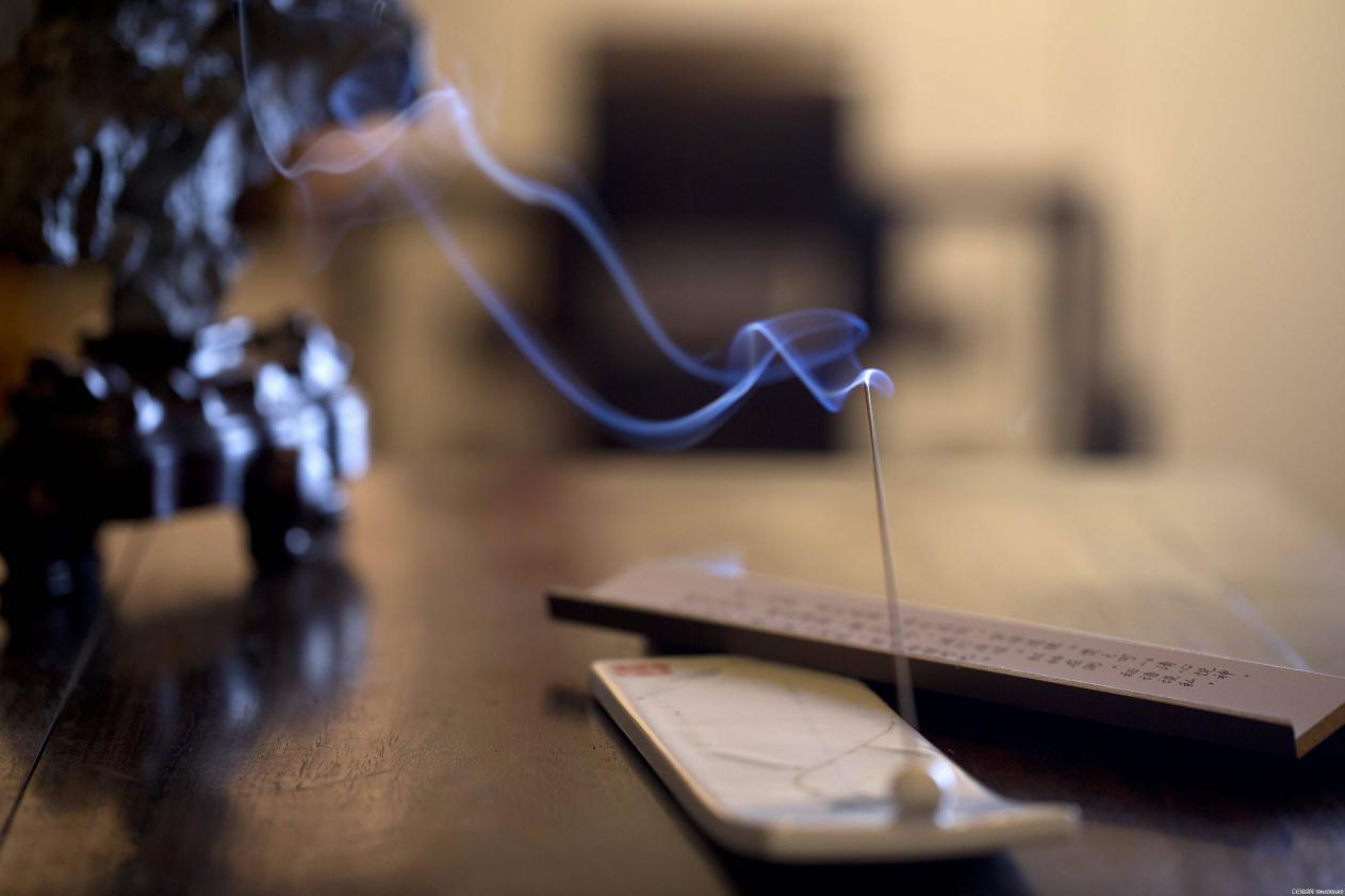 正宗沉香对身体有什么好处,戴沉香手串有什么好处