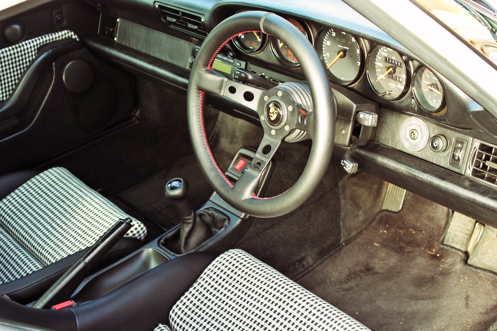 保时捷911与718跑车的区别,保时捷911turbos992敞篷跑车