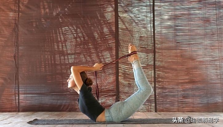 初学练瑜伽从第1步练起怎么练,初学者练瑜伽要怎么样练