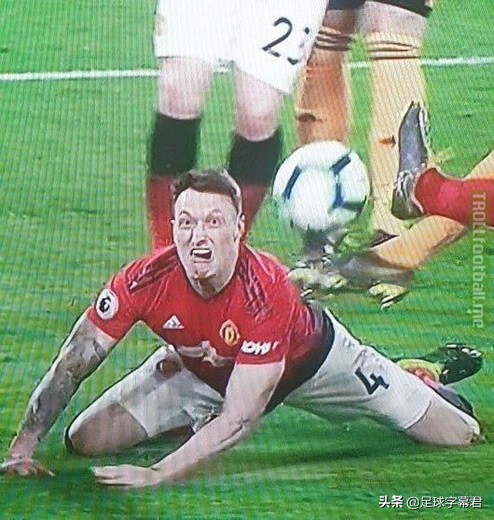 每日足坛趣图：足球法则－永远别在梅西面前庆祝