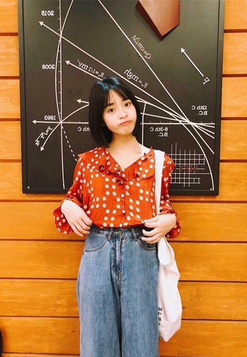 告别华丽奢侈范，简约清新帆布包，森系女孩的专属搭配