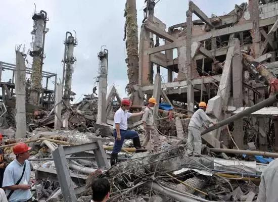 历史上二月份危化品安全事故案例,近2年危化品企业安全事故回忆