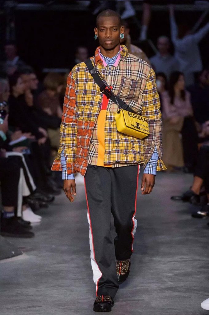 赵薇不为人知的故事,赵薇出席burberry视频