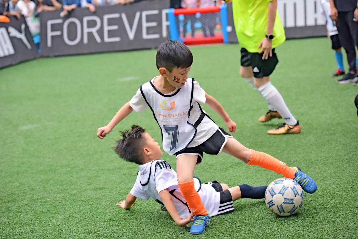 2019年爱智运动季爱智·维克特萌芽杯U6足球决赛举行