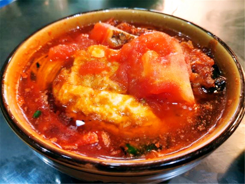 开胃爽口的西红柿鸡蛋面,记忆中的美食西红柿鸡蛋面