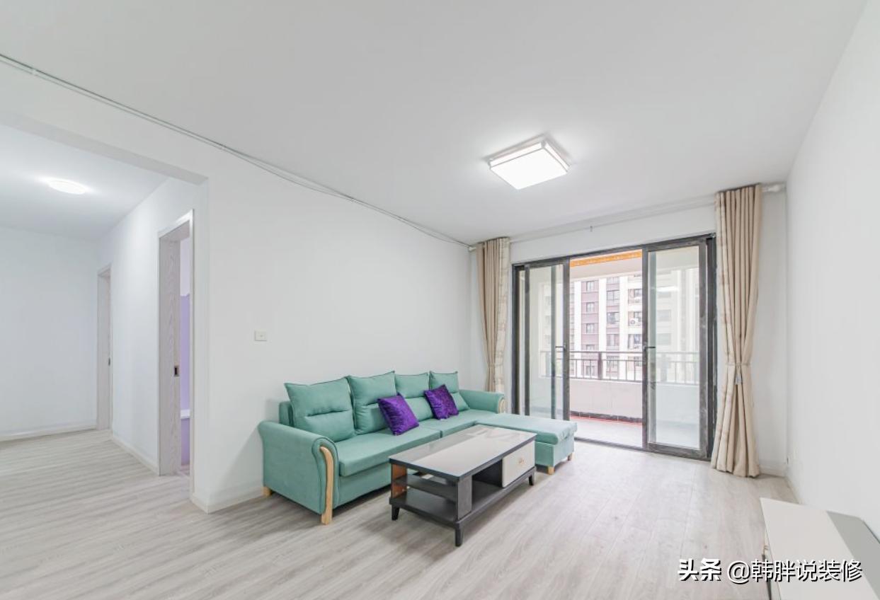 这才是真正的穷装，102㎡硬装带家具共5万，可以用家徒四壁来形容