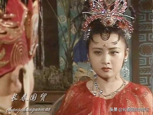86版《西游记》“蜘蛛精”近照曝光，52岁容颜未改已变身公司总裁