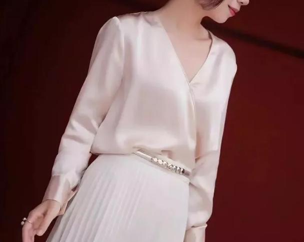 古典型风格适合穿哪些单品,古典风格适合什么人穿