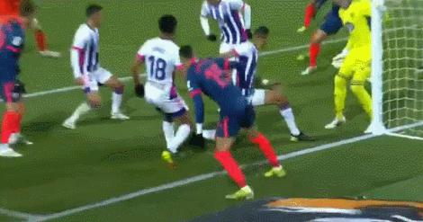 塞维利亚门将扑点球,塞维利亚点球绝平