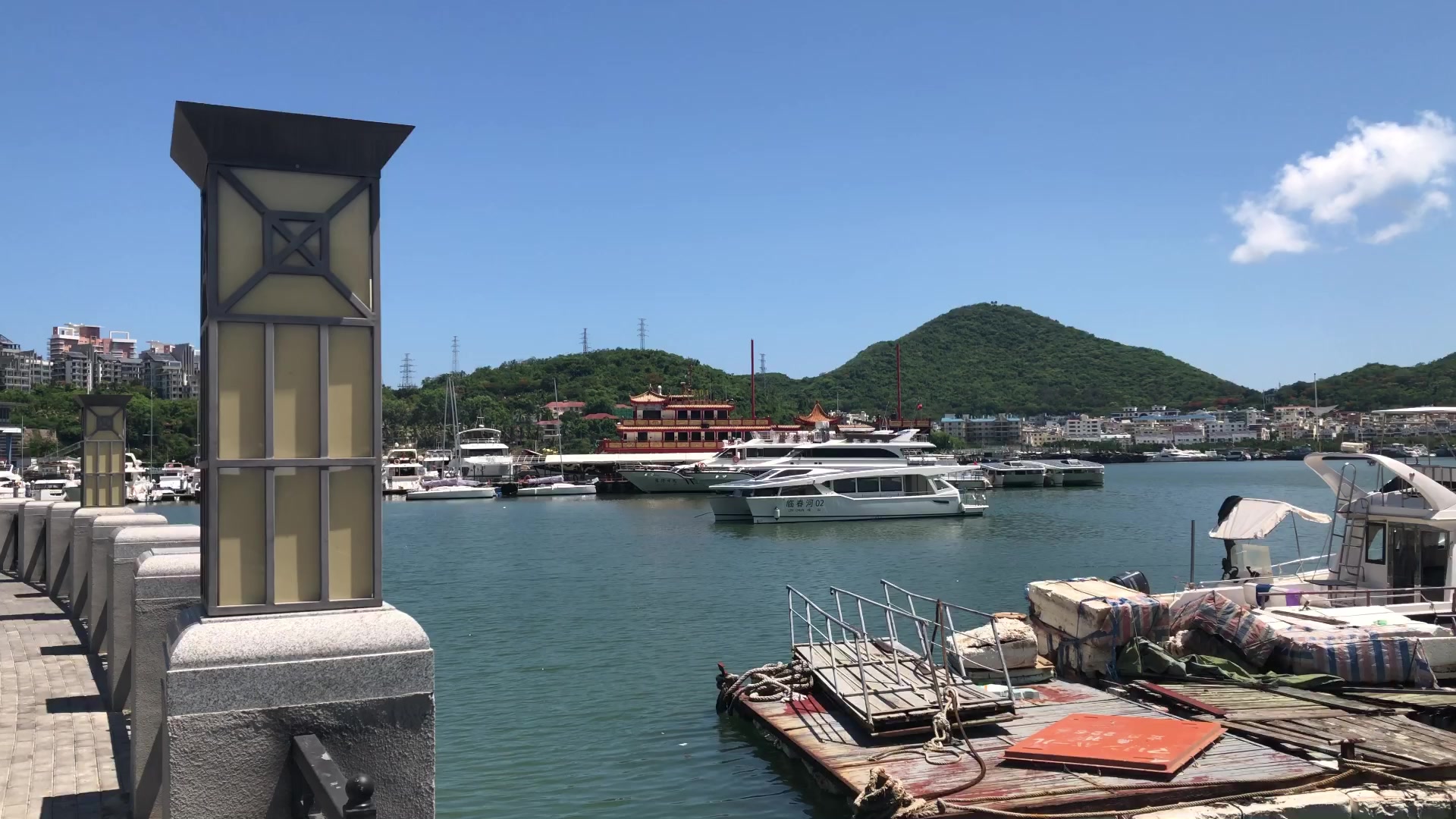 别上当三亚旅游的坑点大揭秘,去三亚旅游到底要去哪里玩呢