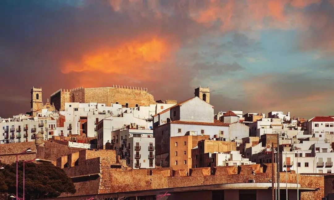 历史上的今天——1899年11月29日，西班牙巴塞罗那足球俱乐部成立