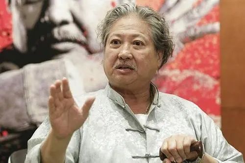 周星驰离我远一点片段,周星驰离歌片段