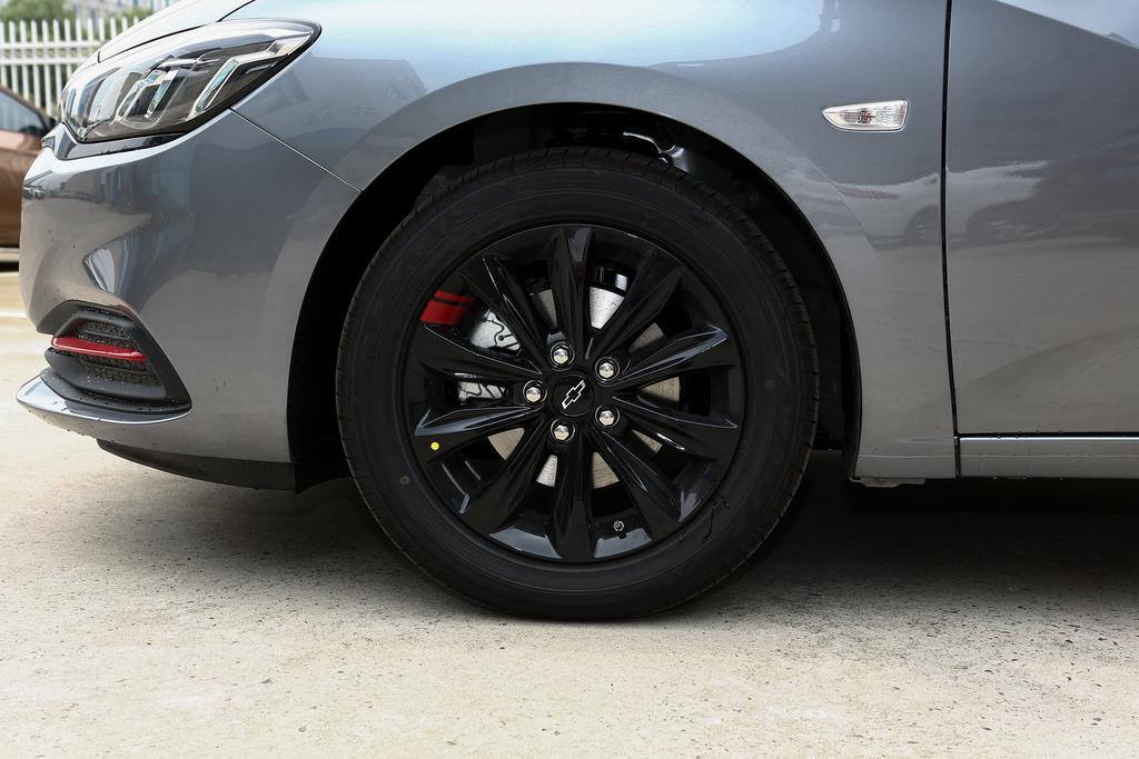 雪佛兰科鲁泽试驾视频,雪佛兰科鲁泽怎么样值得购买吗