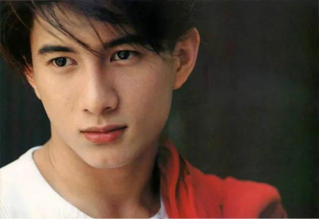 行走的荷尔蒙，这6位越老越有味，大胡茬克制又霸道，气质太绝了