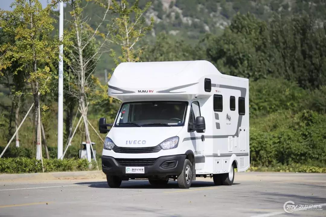 最便宜的c型依维柯自动挡房车,最便宜的依维柯自动挡c型房车