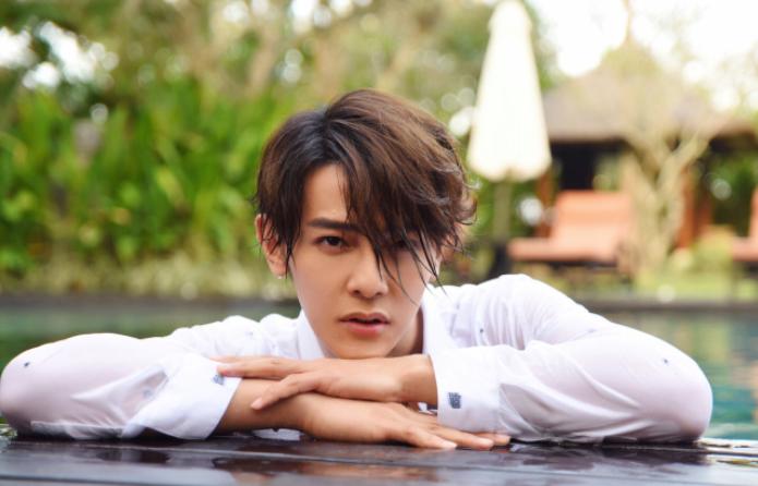 炎亚纶重返17岁,周杰伦炎亚纶