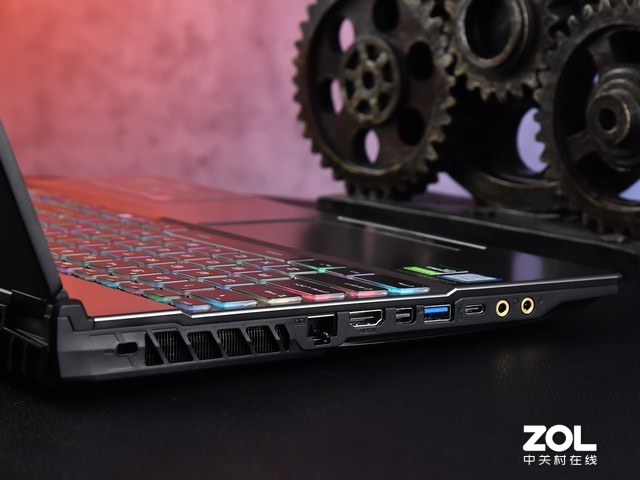 这键盘见第一眼就爱上了，笔记本原来还能这么好看