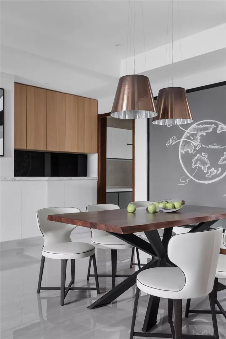 简约穷酸风,现代简约风又叫穷装风