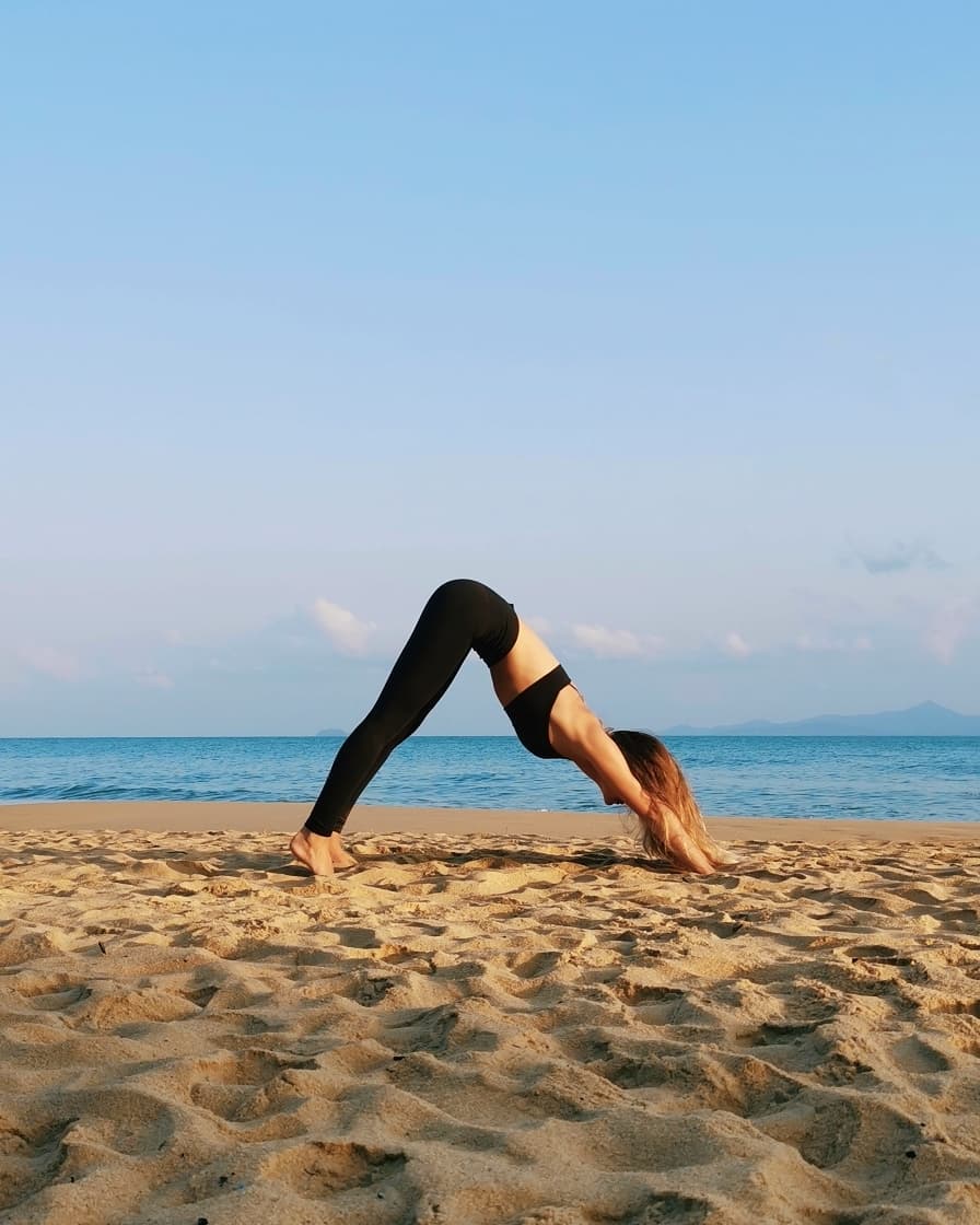 乔欣成熟黑裙写真照,乔欣最新惊艳写真