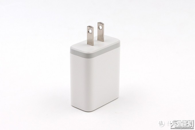 iphone无线充跟数据线有什么区别,iPhone数据线和充电头推荐