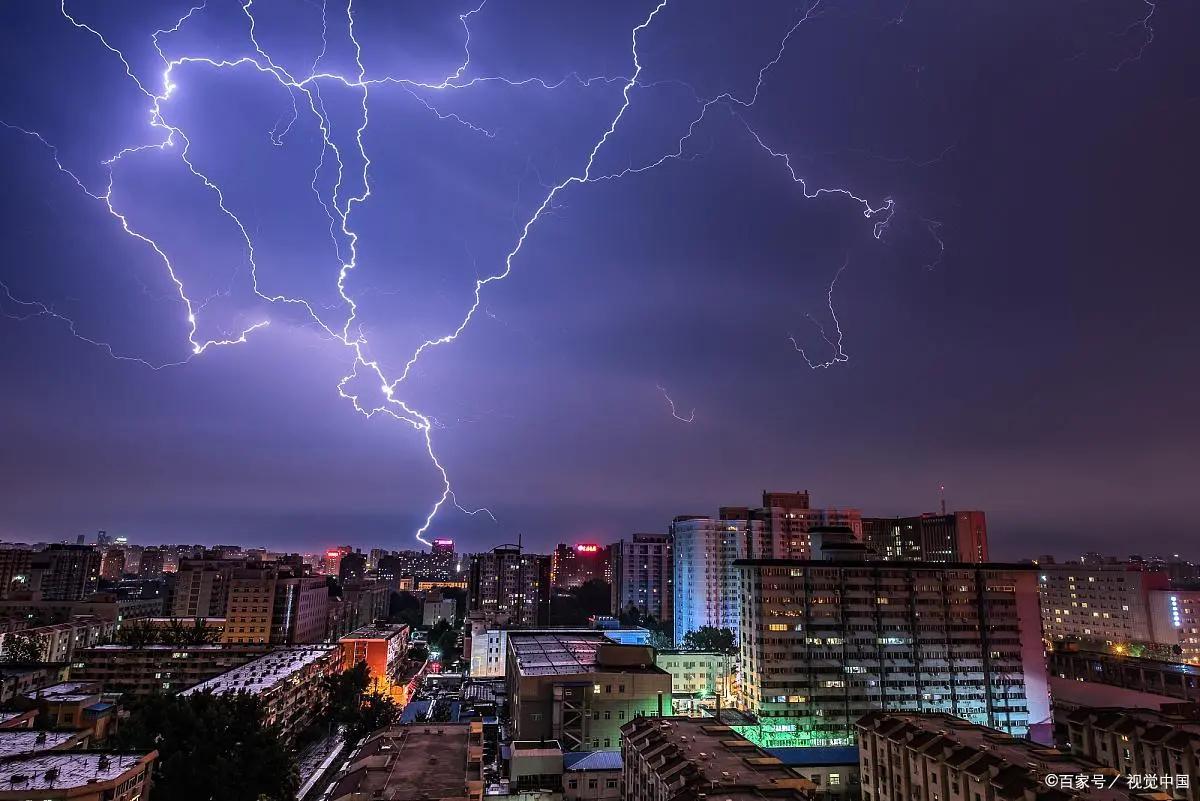 1亿度电够一个家庭用多久,一斤的电能可供全世界用多久