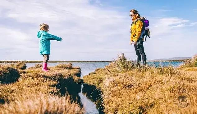 和女生在微信上聊什么话题好,刚加上微信跟女生聊什么话题