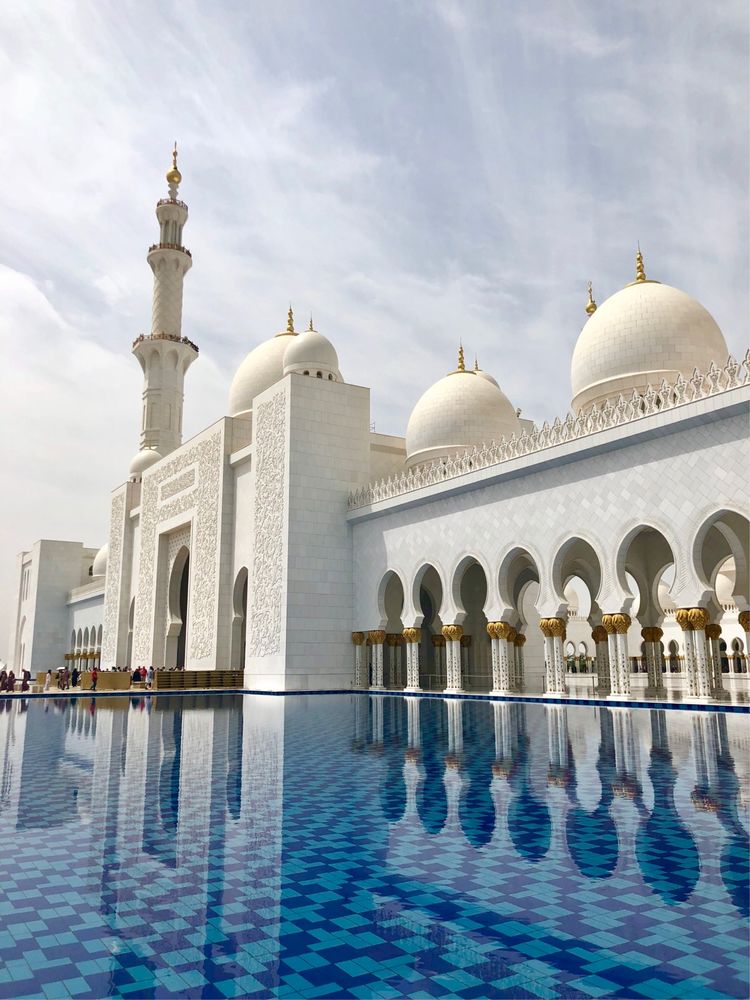 阿联酋是全球最富裕的国家吗,沙特和迪拜是世界上最富有的国家