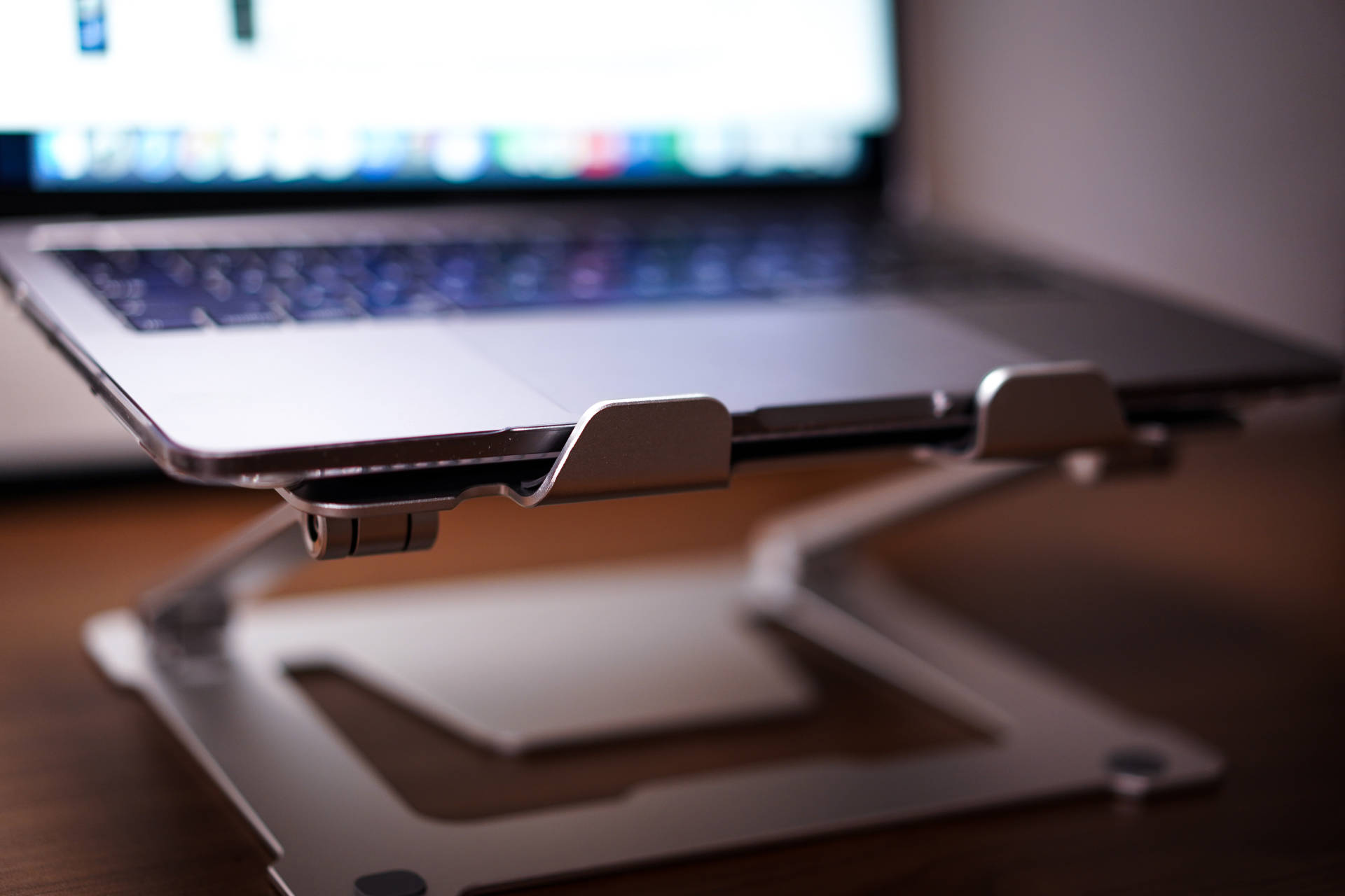 换完Mac又血亏2000，6000字聊聊好用的打工人苹果配件