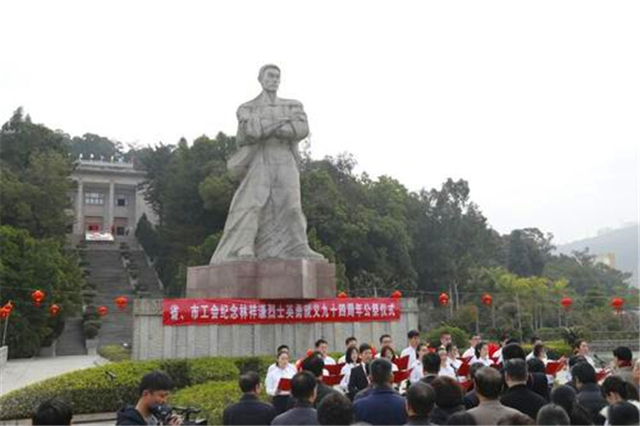 1951年苏州一位木材商被公安逮捕，两个月后被判死刑，他是谁