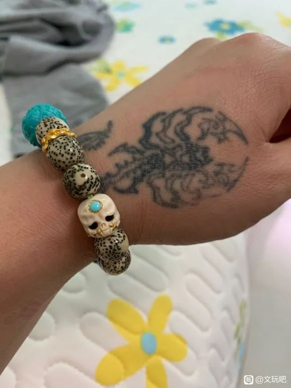 高格调手腕配饰,秋季时尚小配饰