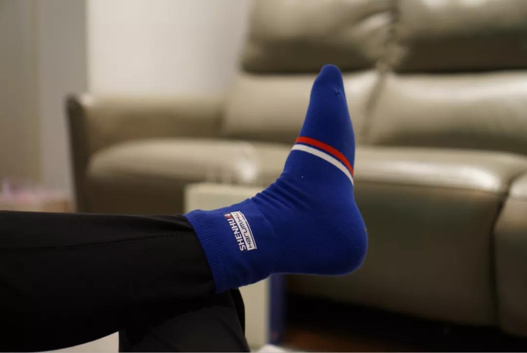 上海申花接地气鞋,上海申花足球袜