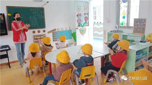 0到3岁早教儿歌100首宝宝吃饭不闹,16首简单儿歌帮宝宝练说话