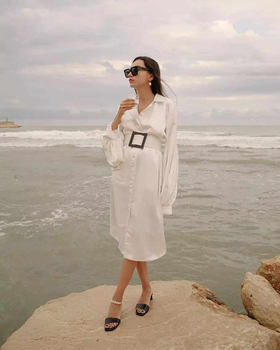 日常穿搭不可少具有质感腰带点缀,时髦精致女士两面穿时尚腰带