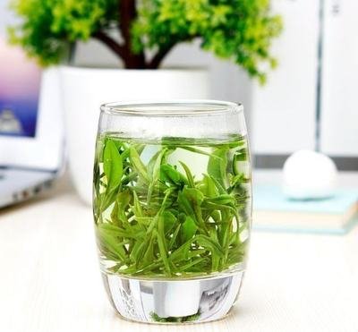 脸上挤出的小白粒是螨虫吗,挤出来的小米粒有螨虫吗