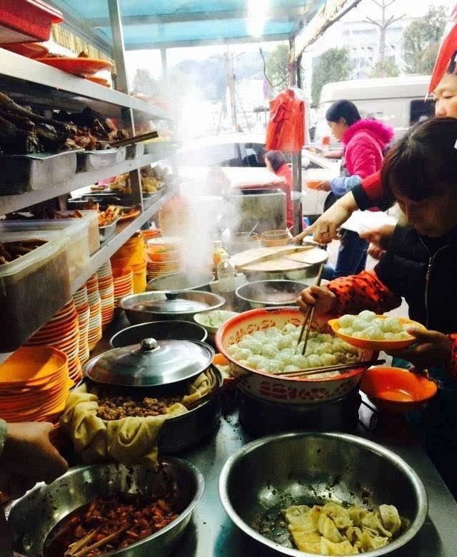 销售突破百亿，8万8门店的中式快餐之光沙县尚能饭否？|缤策