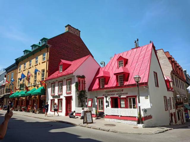 生完孩子后跟老公一起去分房,生完孩子后就一直和老公分床睡