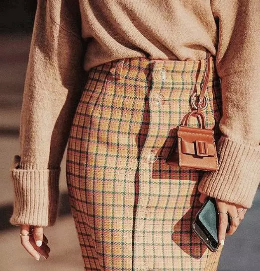 我的胸，我的手指，我的脚腕……都需要一只包包