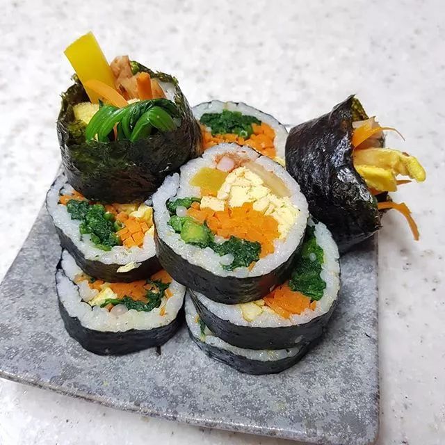 韩国紫菜包饭里都需要什么,肥牛紫菜包饭做法韩国教程