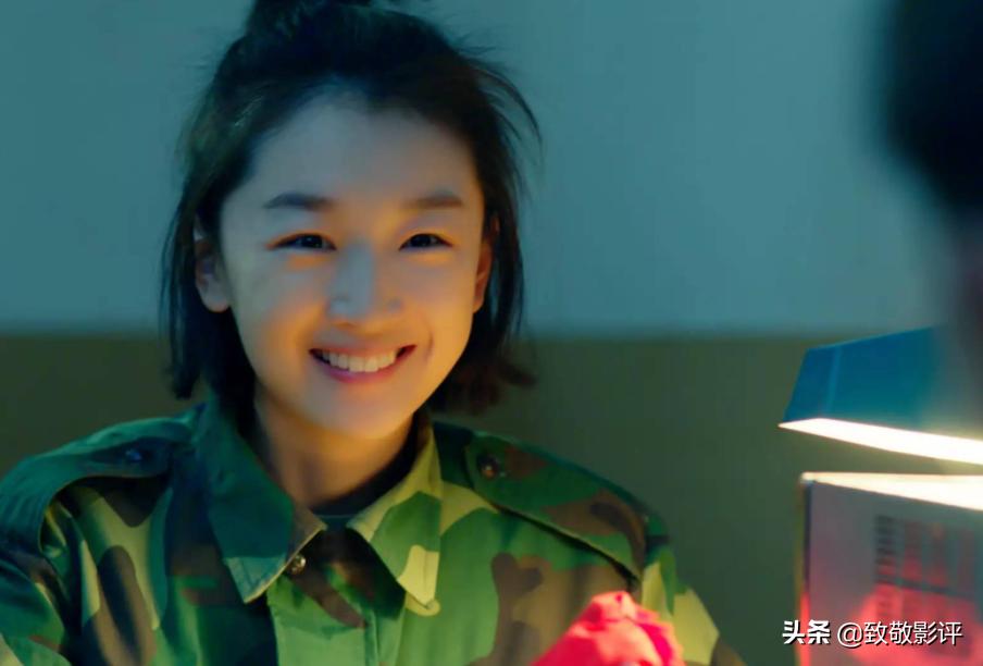 长得一般却爆红的女星周冬雨,周冬雨颜值巅峰解析