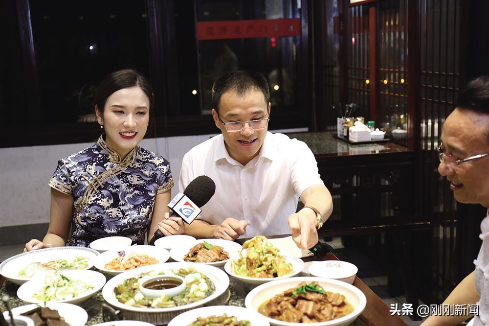 超燃的1.5小时，带货24.8万元！顾全化身“网红主播”撬动震泽夜经济