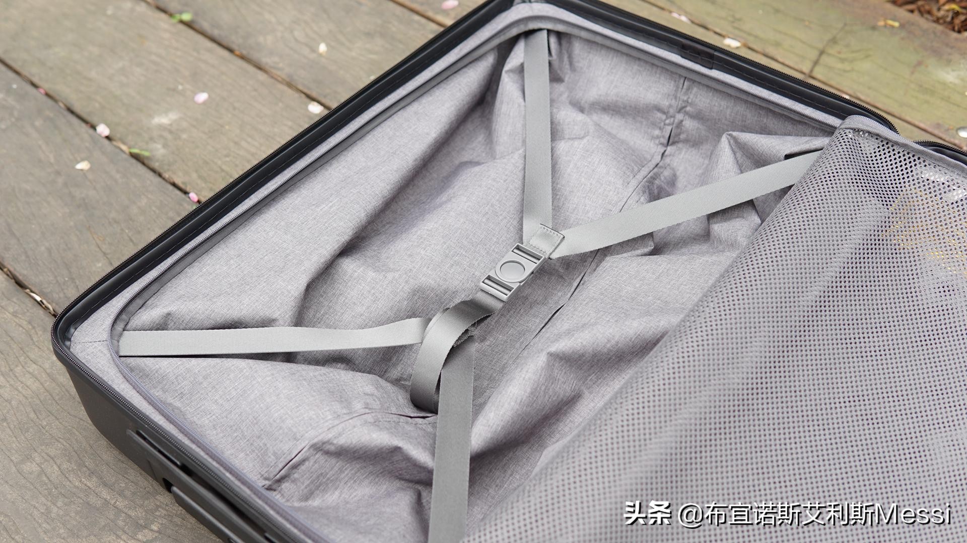 地平线8号行李箱和小米90分行李箱,地平线行李箱与小米行李箱对比